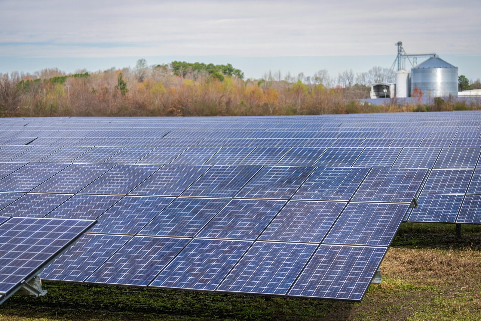 Buying a Ready-to-Build Solar Project in Romania: Legal Due Diligence, RTB Risks and Investor Checklist